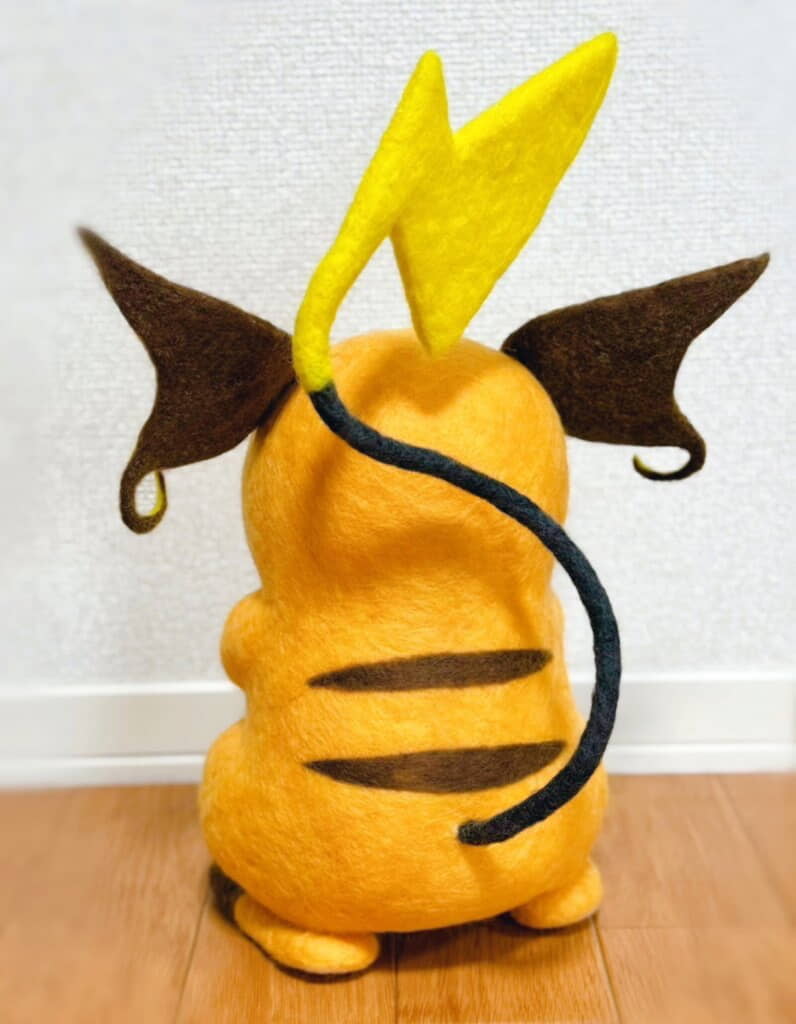 しっぽは自由に曲げられます