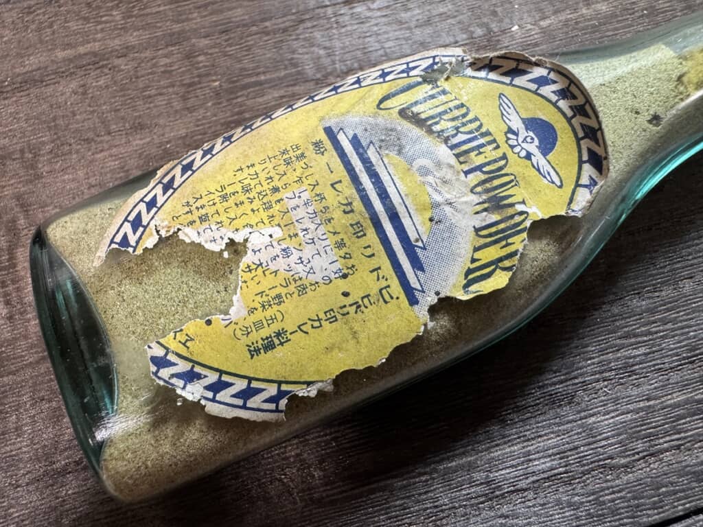 「粉ーレカ印リドヒ」と右から左に戦前の表記法で名前が書かれているラベル