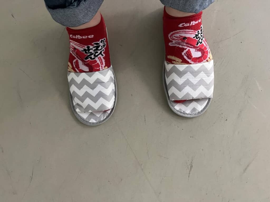 かっぱえびせんの靴下だ！