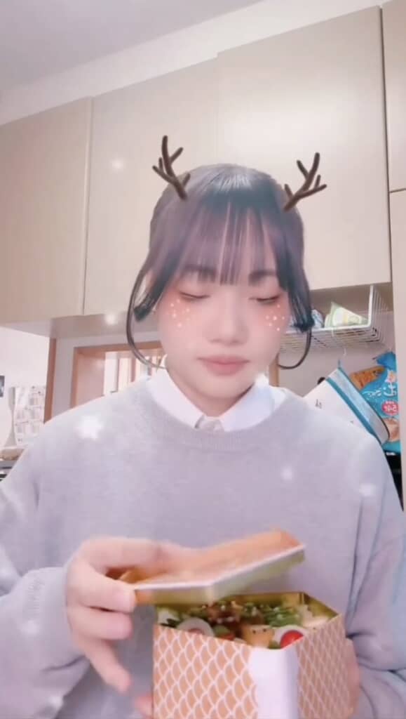 娘さんにお弁当を見せると……