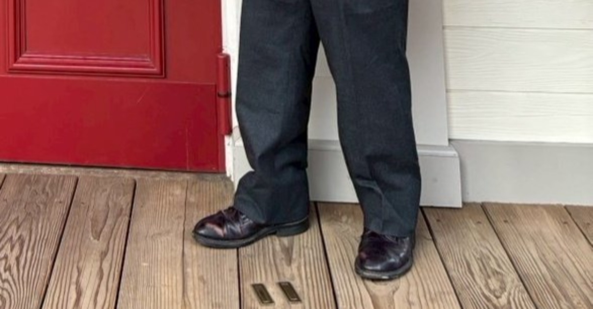 ディズニーランドで「都会から来たんだな？」と話し掛けられたまさかの服装とは……「純粋にすごい」「これが教養か」（1/3） | ディズニー ねとらぼ