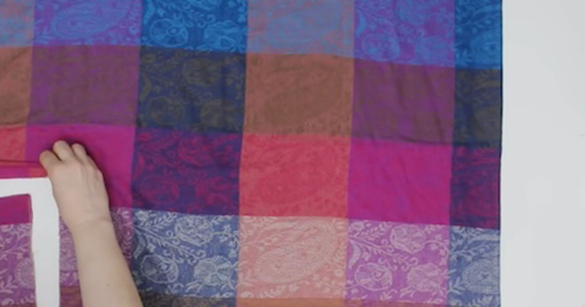 使い古したおばあちゃんのショール→孫が切って縫うだけで……　まさかの“おしゃれな完成品”に「天才」【海外ハンドメイド記事3選】（1/2） | ハンドメイド ねとらぼ