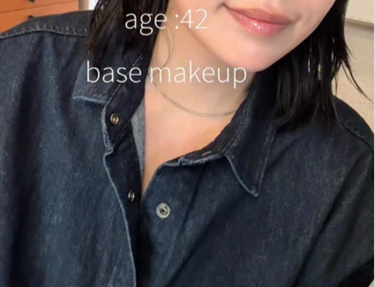 42歳ママ、すっぴん→流行中のメイクをしたら……「長澤まさみさんかと」「長谷川京子さんに似てます」　140万再生の仕上がりに「信じられない」（1/3） | 美容 ねとらぼ