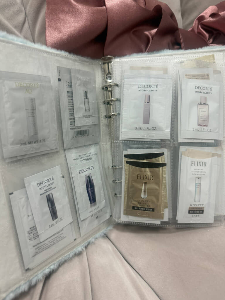 中身はコスメサンプル！