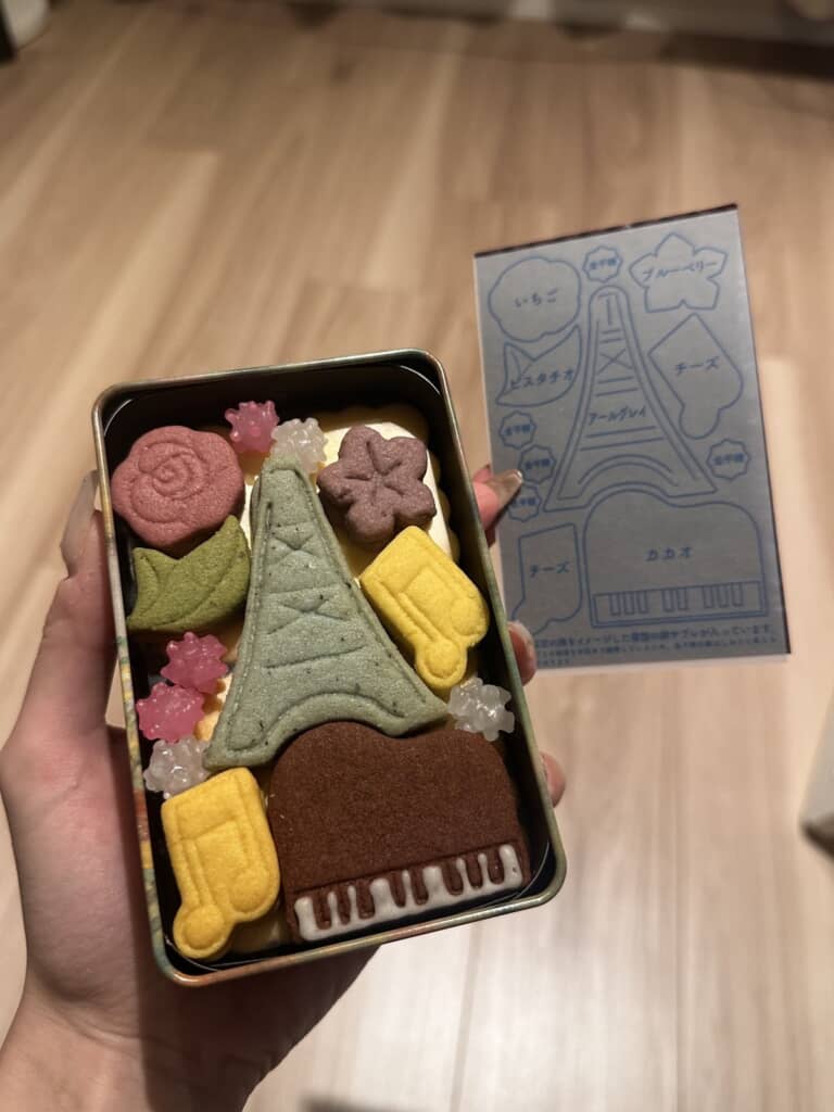 クッキー缶の中身