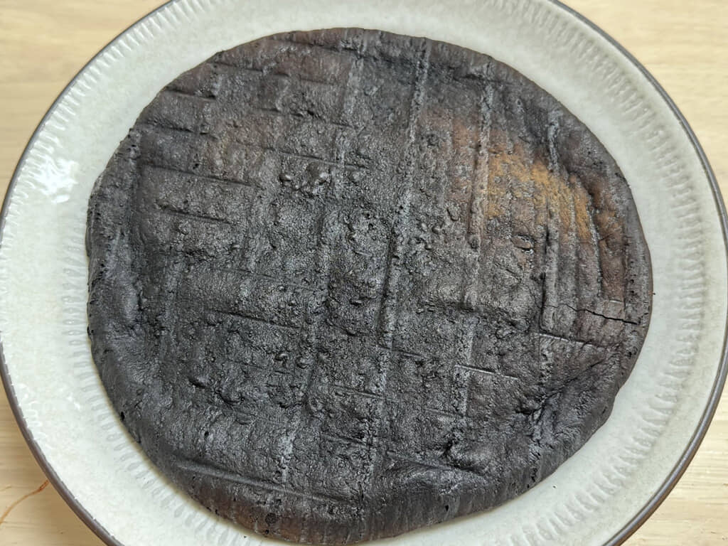 裏側もきれいに真っ黒です