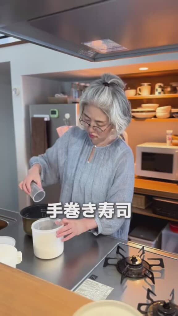 まずはご飯を炊くところから