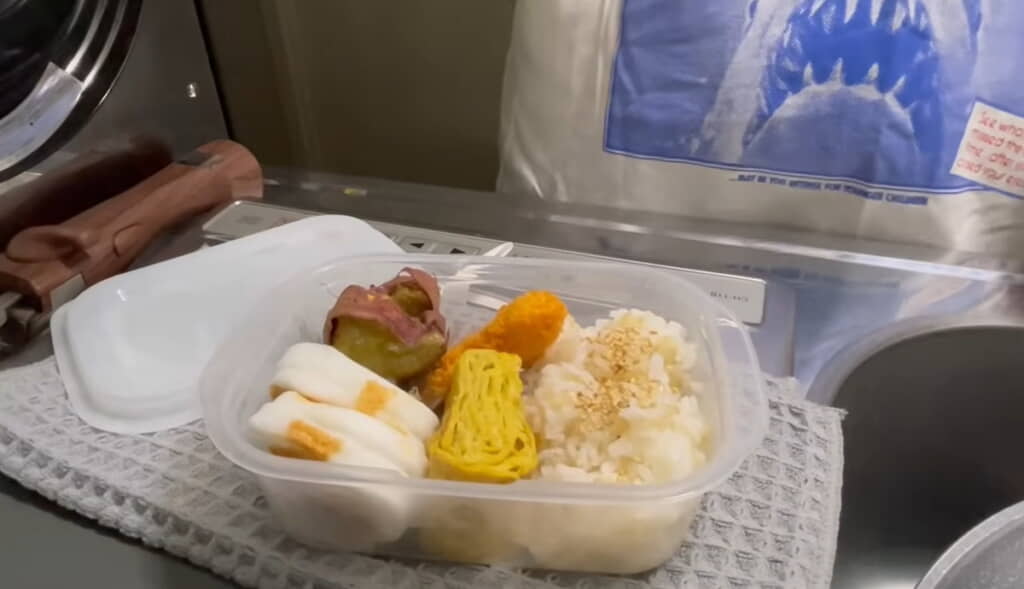 あっという間にお弁当が完成