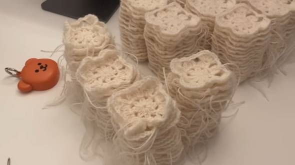 お花モチーフが建物みたいに！（※画像はYouTubeチャンネル／@hiyojeongから）