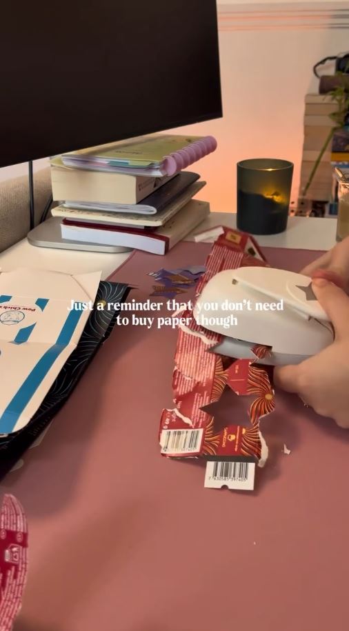 星型のクラフトパンチで穴を開けていったら……