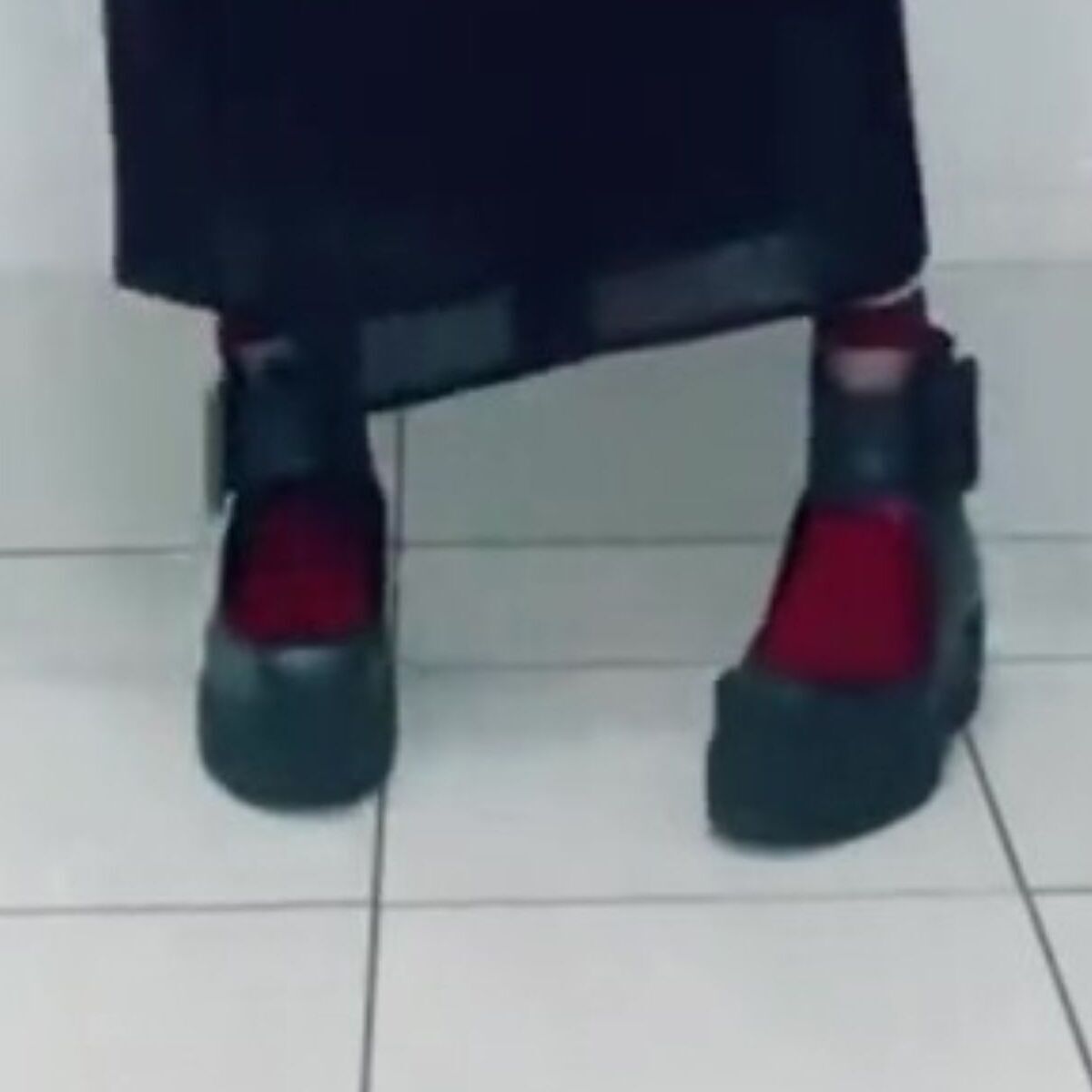 しまむらのワンピース×着物の令和コーデに「泡吹いて倒れた」「かっけええ」　130万再生された斬新な発想に各世代から反響 | ライフスタイル ねとらぼ