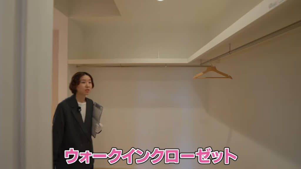 3帖の広いウォークインクローゼット