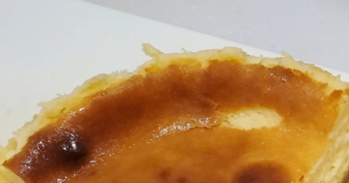 チーズケーキを焼いたママ→家族4人に切り分けたら……「こういう事で合ってる？」　願望全開の光景に「合ってる合ってる」「手間賃だよね」（1/2） | ライフスタイル ねとらぼ