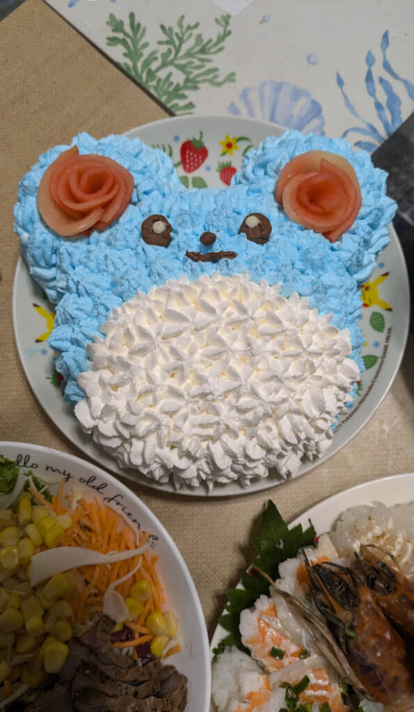 大きなマリルのケーキもすてき