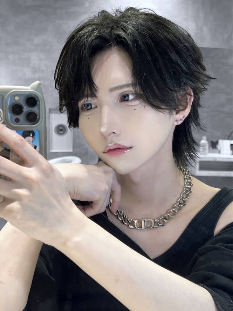 垢抜けつつ、確かに幼少期の面影が残っています