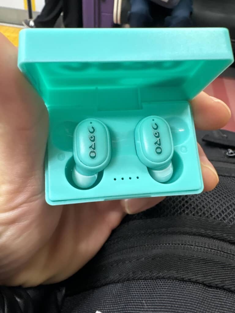 色も形もウタマロ石けんそっくりなワイヤレスイヤホンだ！
