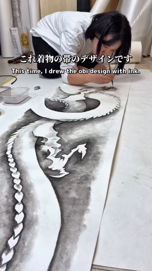 龍を描いていく