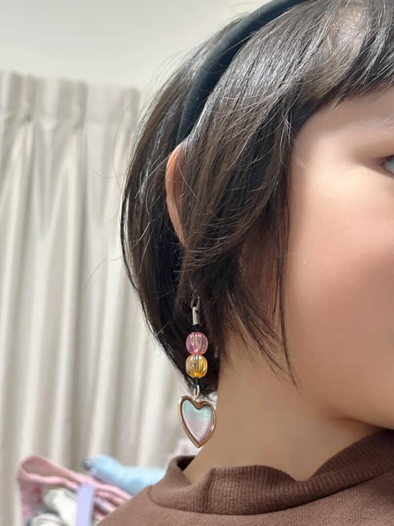 まるで耳に直接つけているみたい