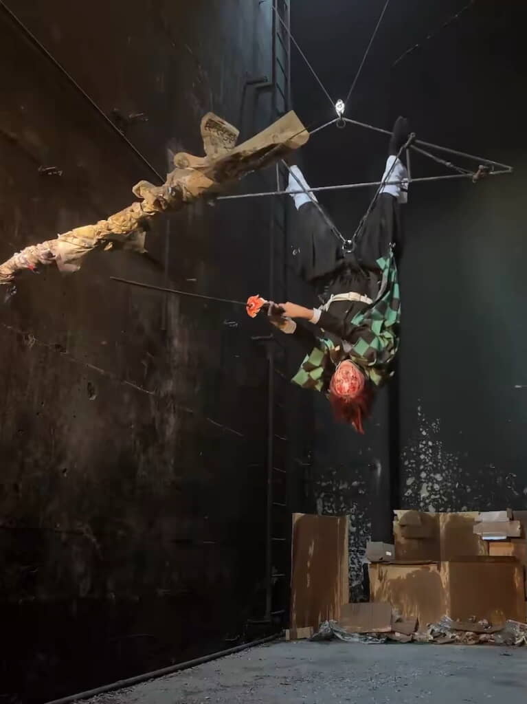 ポーズをキメたら……