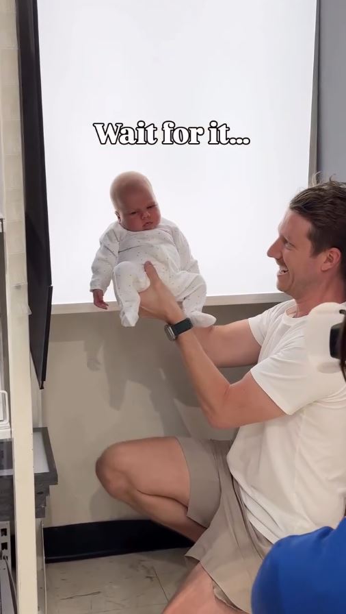 なんだかめっちゃ嫌そう……