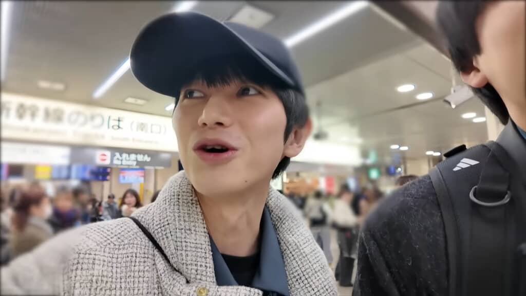 友人の結婚式で陽キャな一面を見せる本郷奏多