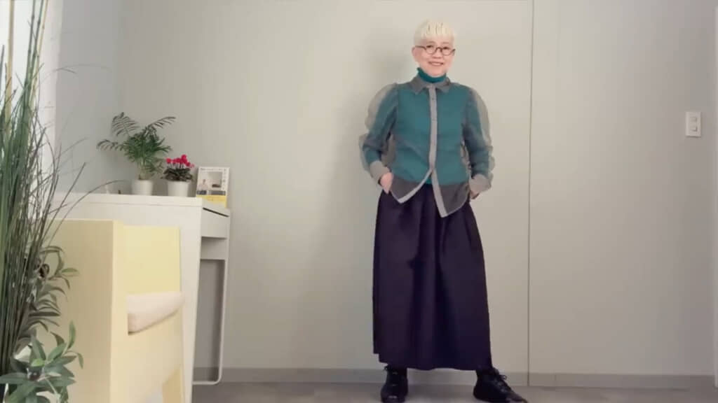 シアートップスが冬のコーディネートにも大活躍！