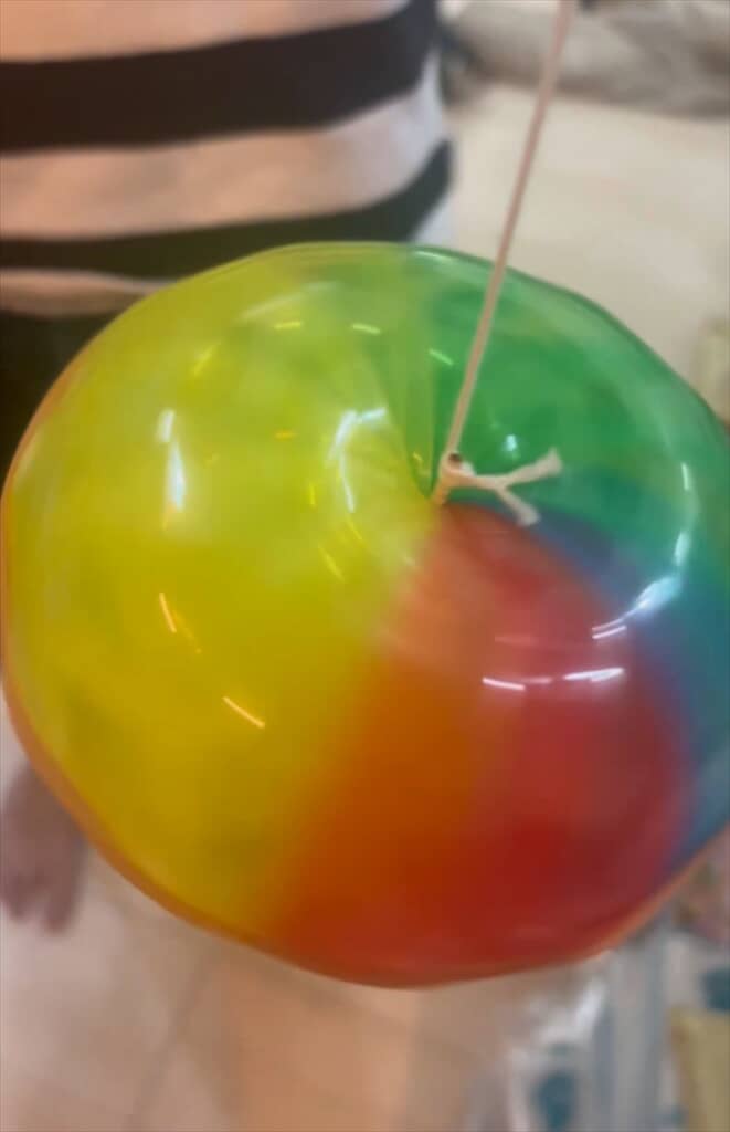 小学6年生がガチャガチャのカプセルで作った作品