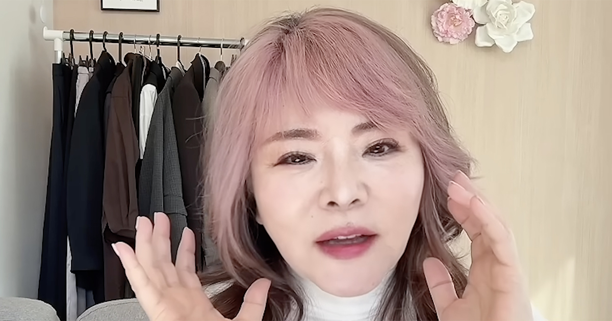 「こんなに着痩せするもの久しぶり」　61歳62キロ女性が選ぶ“ユニクロ神アイテム5選”　冬コーデの着こなしに「参考になりました」（1/2） | 女性 ねとらぼ