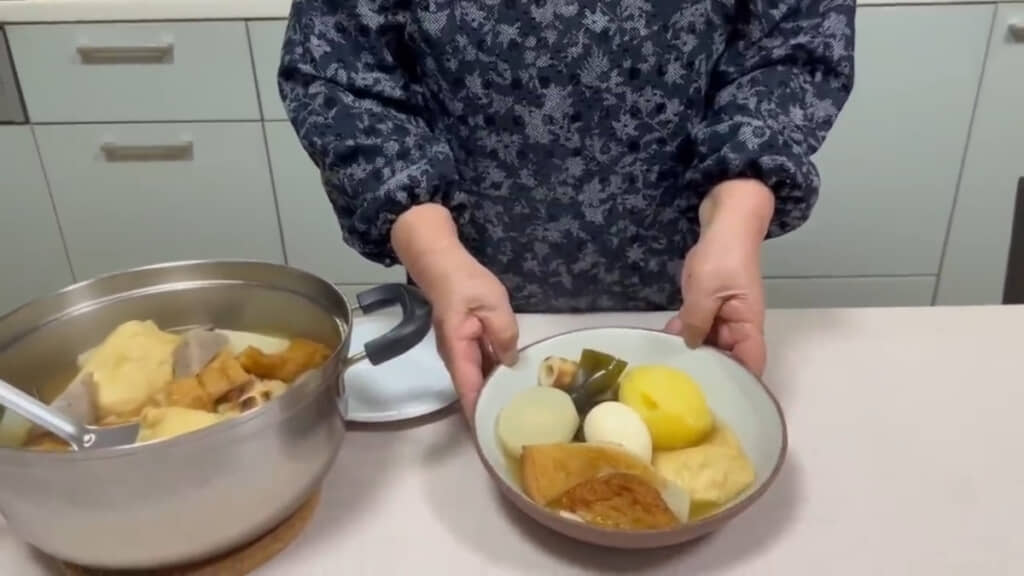 “ばあば流”の味染みおでんが完成