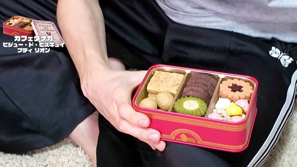 限定缶の中身は厳選された素材のクッキー