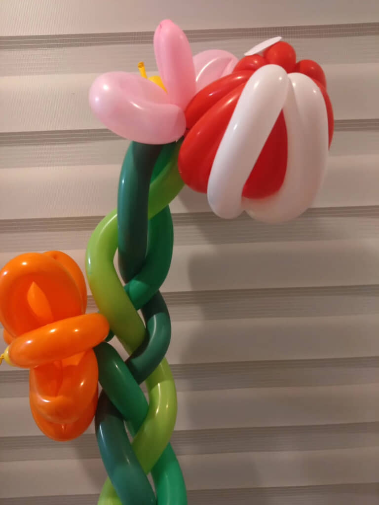 バルーンで作ったパックンフラワー
