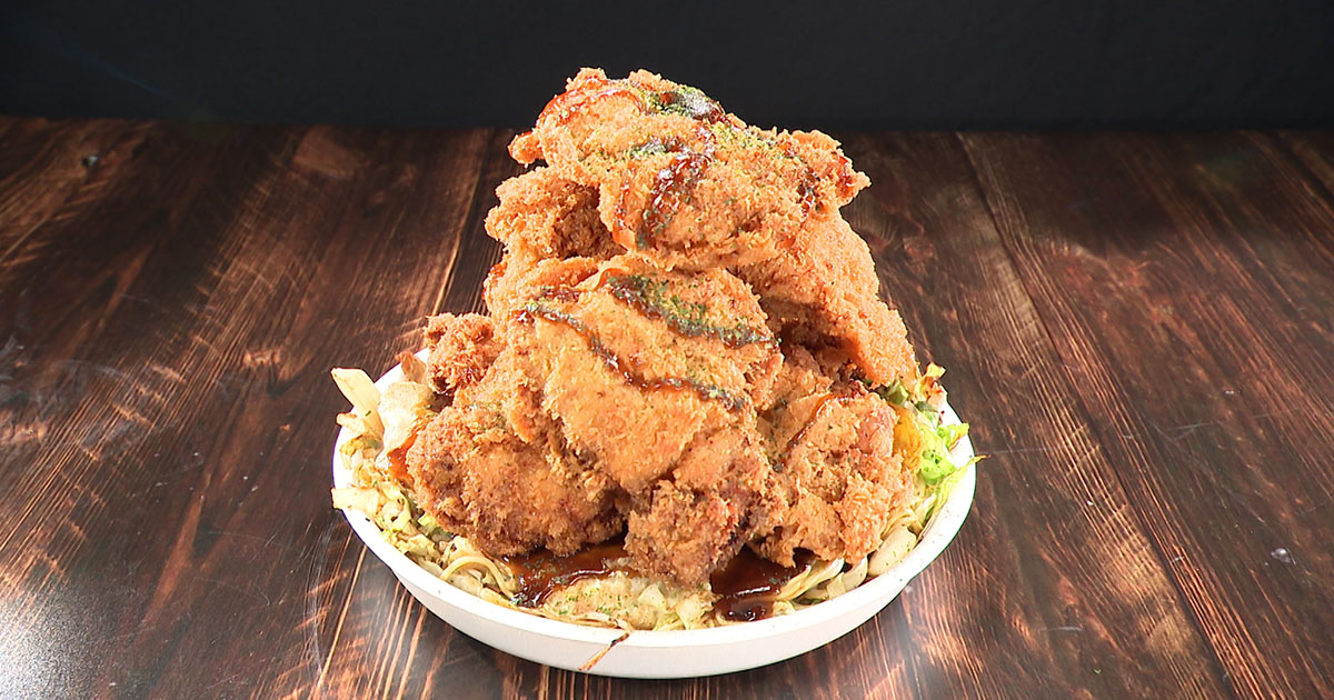 【オモウマい店】4時間半SP　広島のお好み焼き店「だから赤字になんねん」　8枚のせ「チキンカツタワー」、「ホンマに目玉おやじさん」も（1/3） | グルメ ねとらぼ