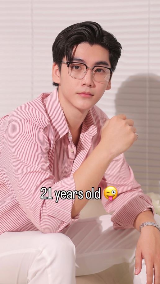 色気ある男性に成長した21歳の現在