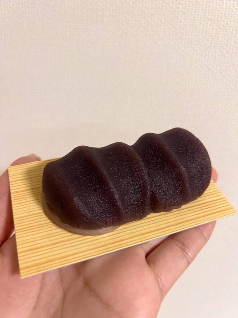 赤福が2つ入っています