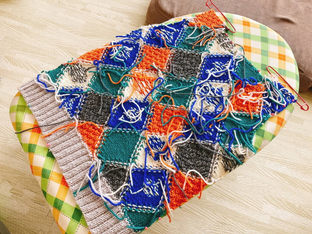 裏側はこのように