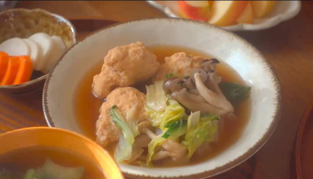白菜と鶏団子の煮物