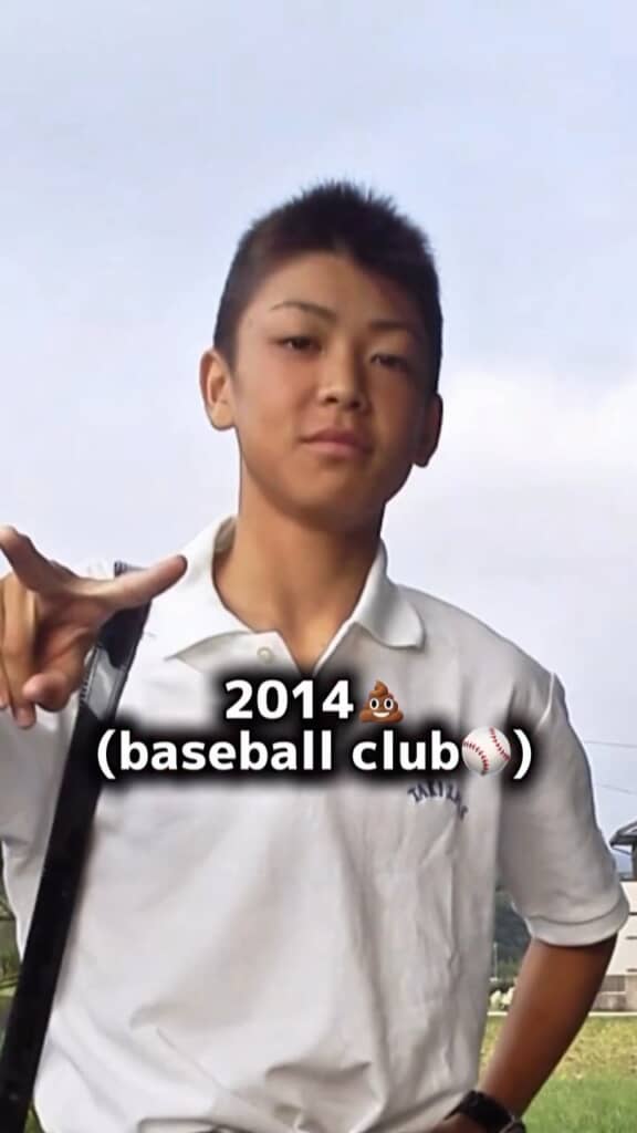 短髪が似合っています