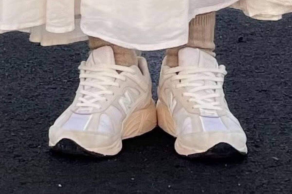 82歳母がニューバランスのスニーカーを履いたら……　「すっごいオシャレ」驚きの全身コーデに「真似させてもらいます」 | ライフスタイル ねとらぼ