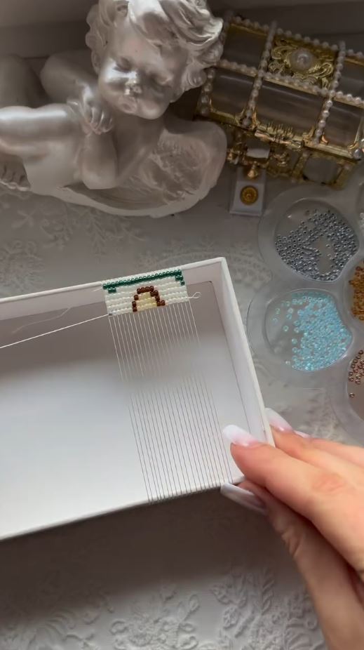 ビーズを通していくと……？