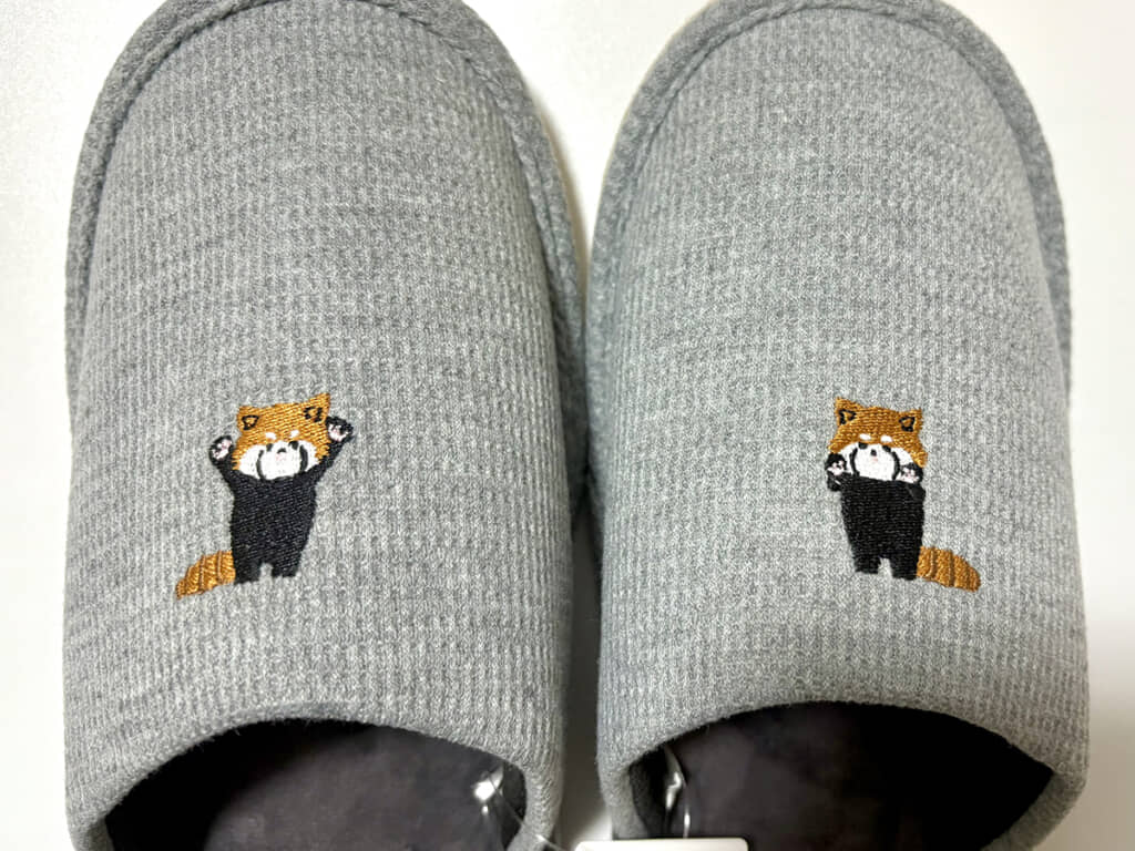 右側は控えめに威嚇してる！