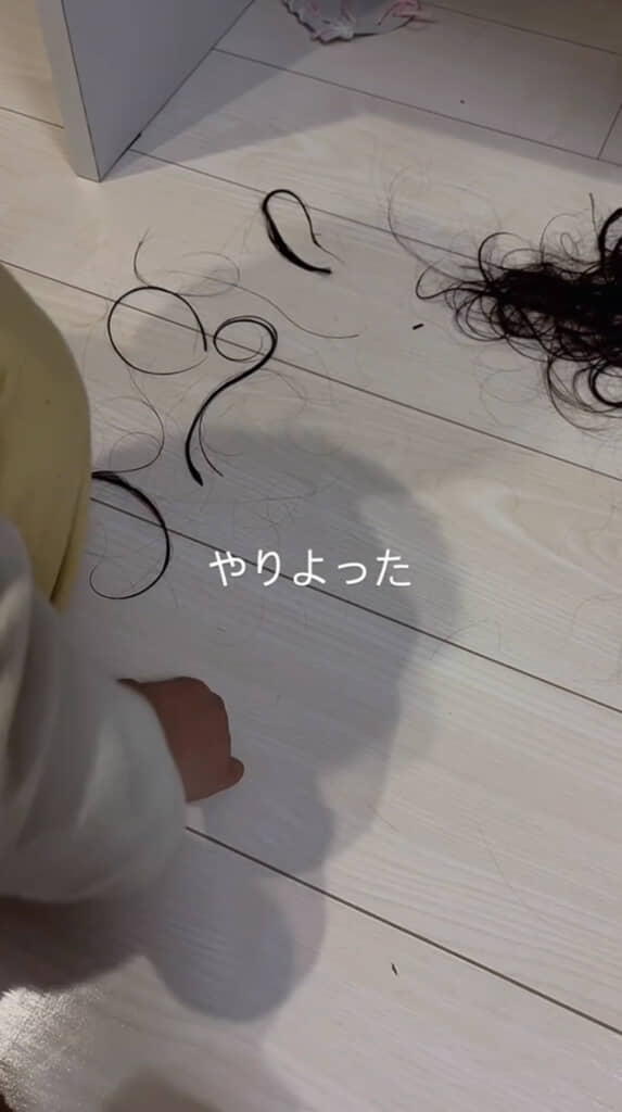 三つ子姉妹が遊んでいる部屋に入ってみたら……