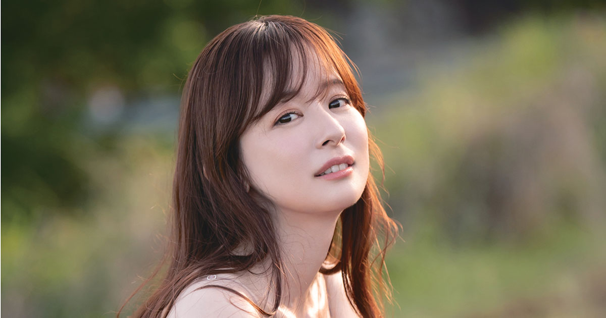 「この表情は反則」皆藤愛子、16年ぶり写真集に反響「40過ぎに見えない！」「色っぽい」「たまらんな」（1/3） | 本 ねとらぼ