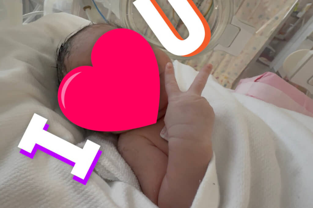 きれいなピースサインに驚き！