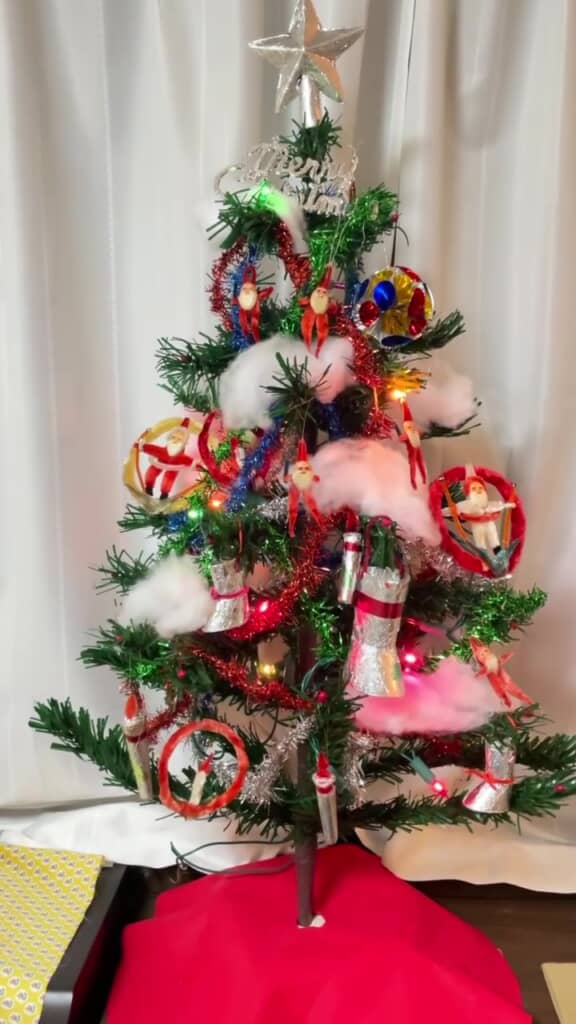 夫の実家から発掘したクリスマスツリー