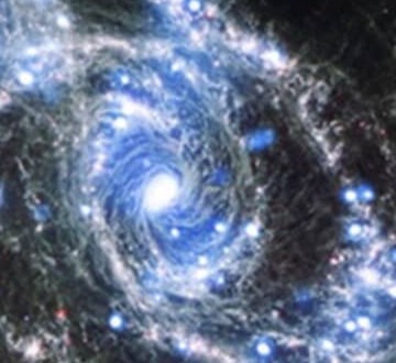 2つの“銀河”が衝突へ……　NASAが公開した「渦巻銀河」があまりにも美しい | IT・科学 ねとらぼ