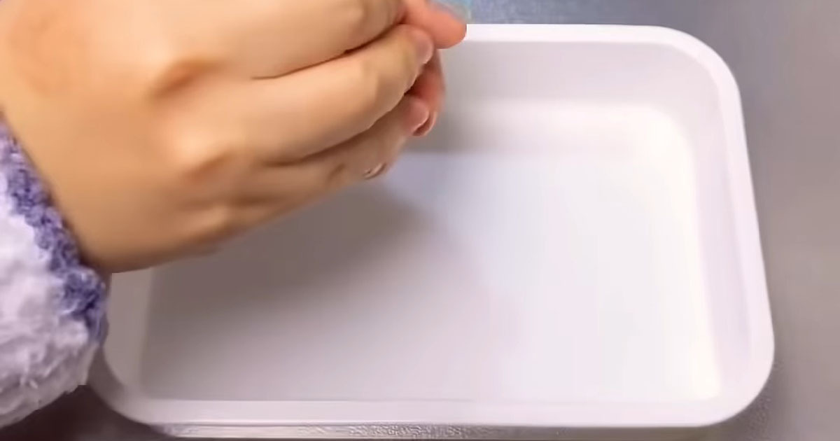 会社で“愛妻弁当”を開けた夫→同僚にのぞかれ赤面……　驚きの中身に「うらやましい」「愛でしかない」（1/3） | グルメ ねとらぼ