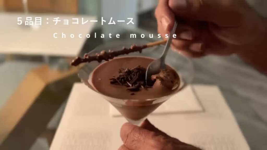 デザートのチョコレートムース