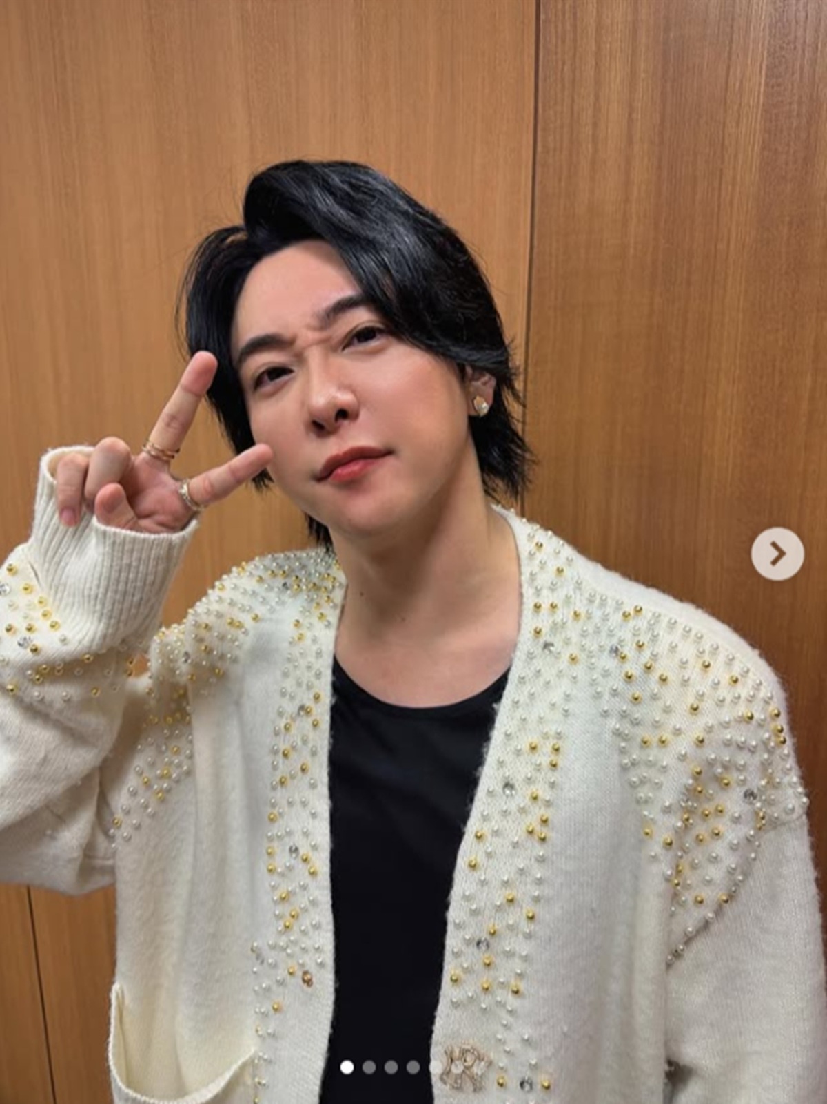 Mrs. GREEN APPLE、まさかのグッズ販売と価格にファン衝撃「えーーー！！！嘘だろ…」「値段に横転」「右袖だけなら買えるかな、、」（1/3） | 音楽 ねとらぼ