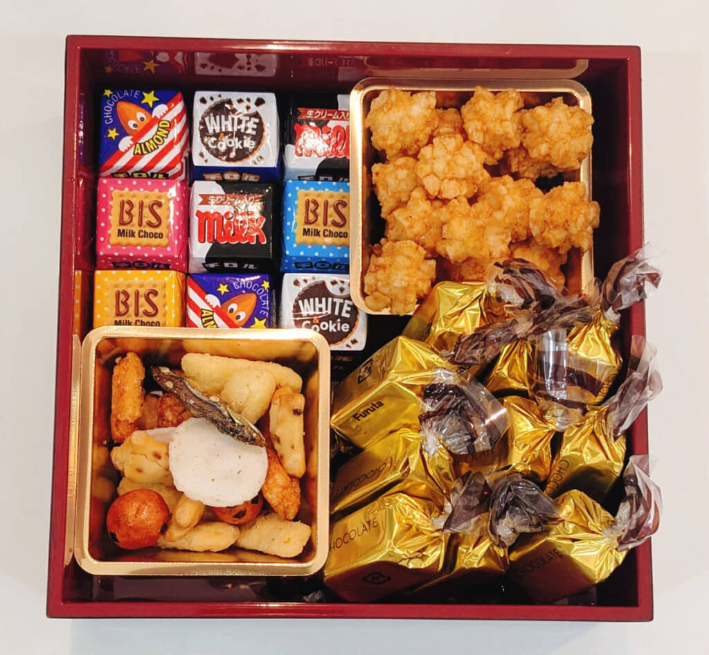 チョコとおかきがお酒にも合いそうな三の重