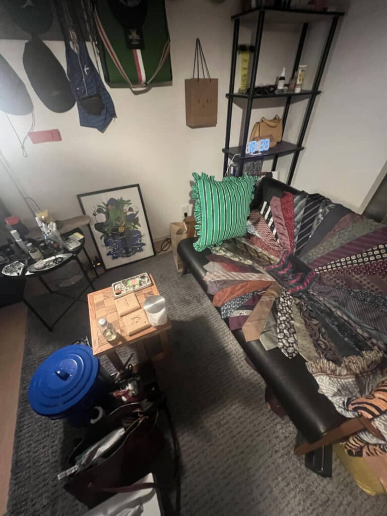 祖母によってリメイクされた祖父のネクタイは……